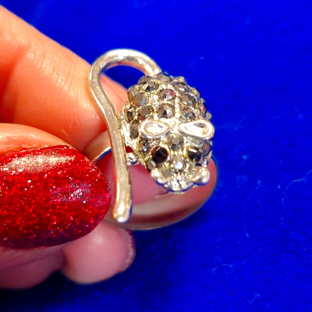 Glittery mouse ring